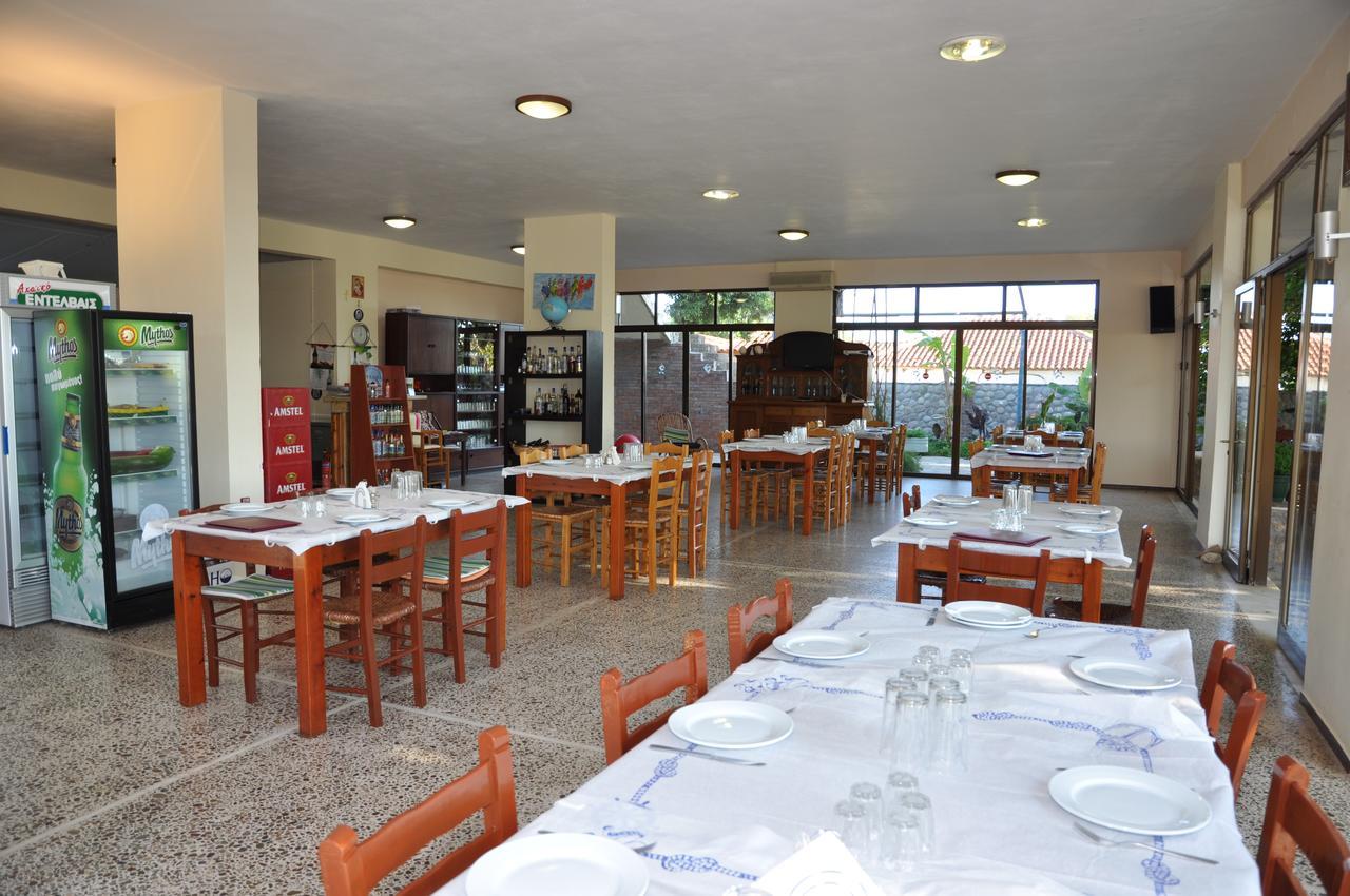 Hotel Dougas Arkoudi Bagian luar foto